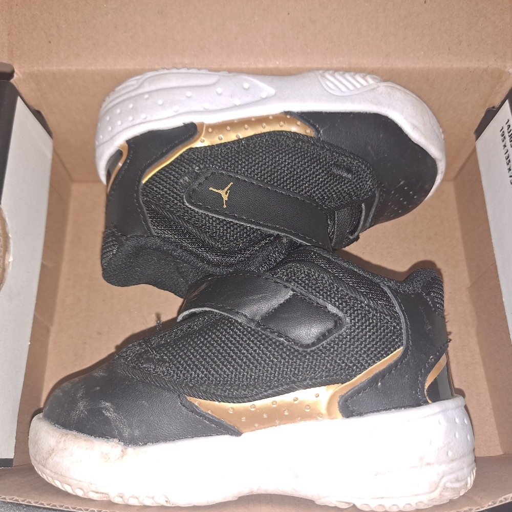 Toddler sneakers